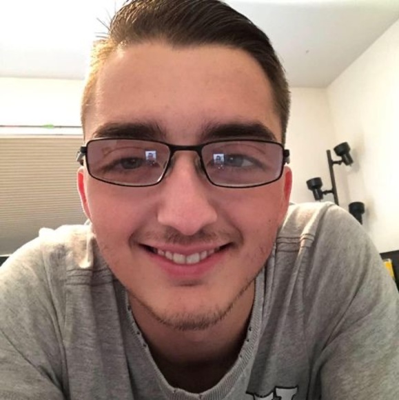 Meet your Posher, Devryn - Picture 1 of 1